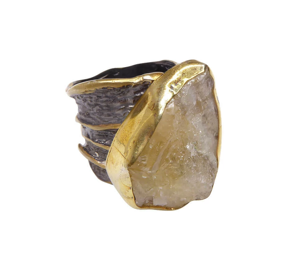 Zilveren ring met ruwe kwarts