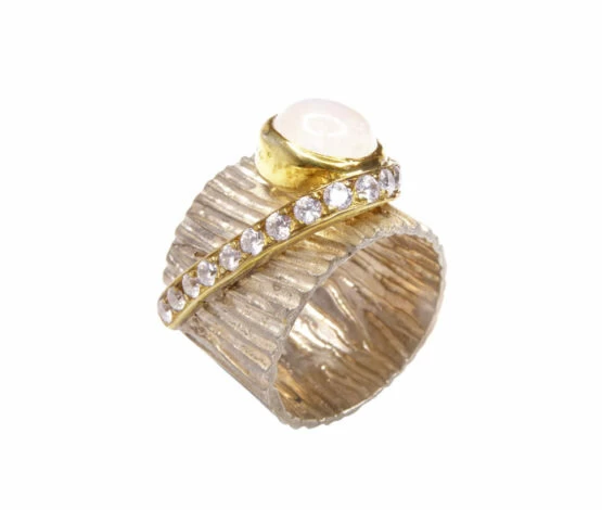 Zilveren ring met witte kwarts