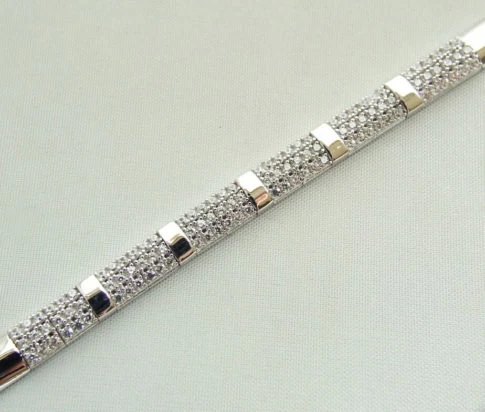 14 karaat wit gouden zirkonia armband