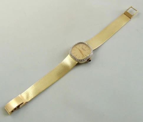 Geel gouden horloge met diamanten