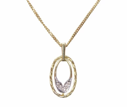 Gouden ketting met diamanten hanger