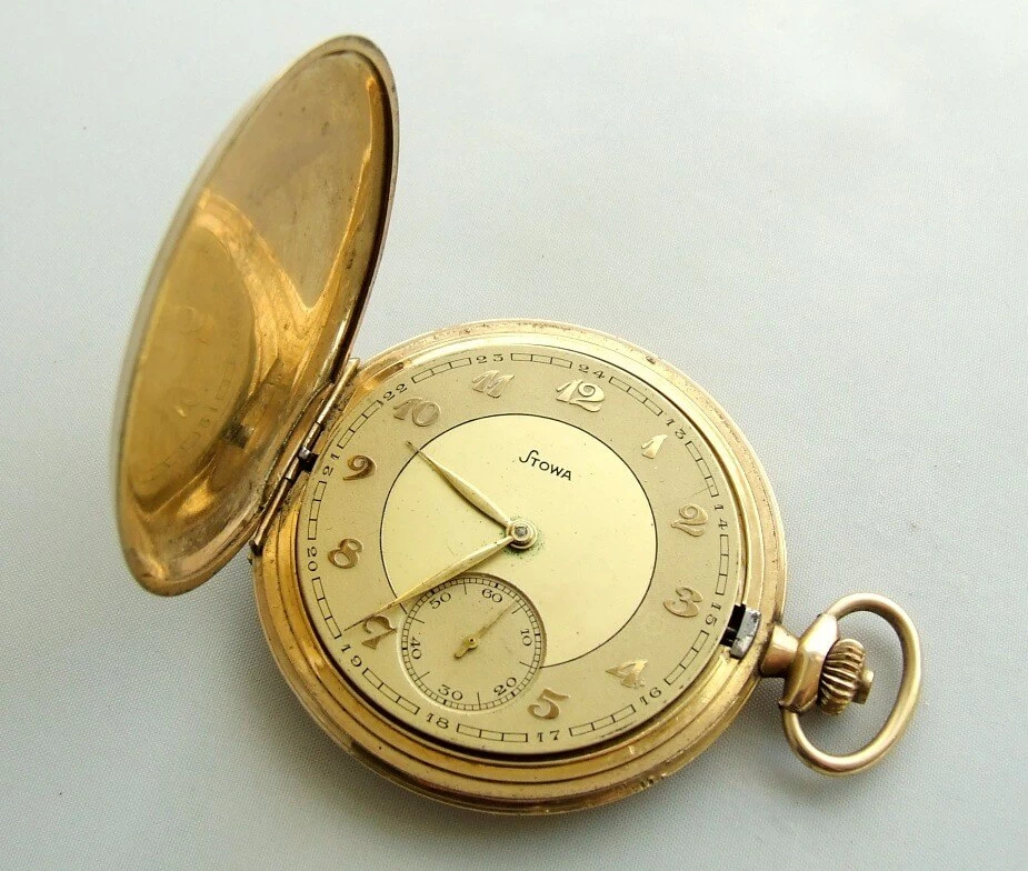 Geel gouden zakhorloge