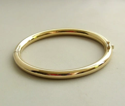 Geel gouden slavenarmband rond model
