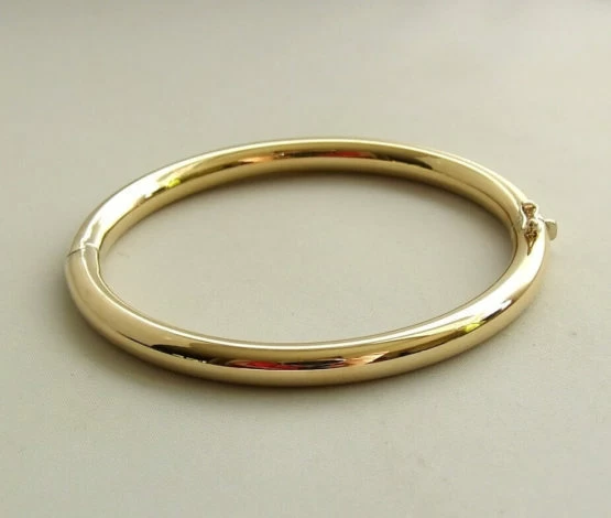 Geel gouden slavenarmband rond model