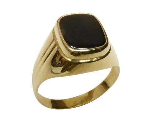 Gouden cachet ring met zwarte lagensteen