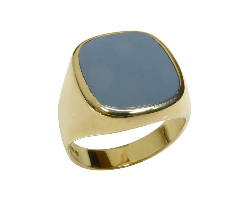 Gouden lagensteen cachet ring