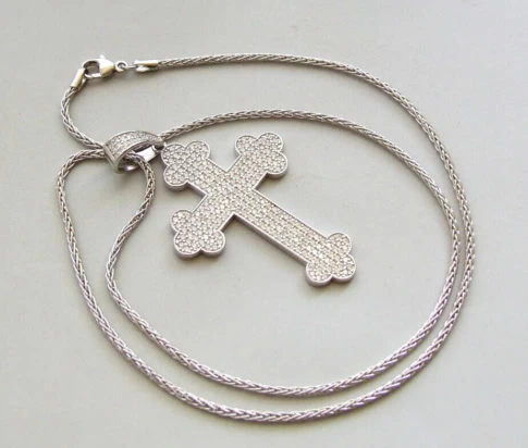Wit gouden kruis met zirkonia