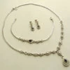 Wit gouden saffieren en zirkonia set
