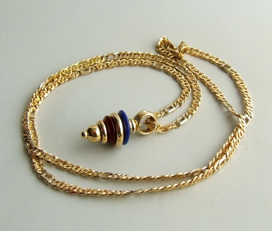 18 karaat gouden collier met lapis lazuli hanger