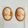 Gouden camee oorbellen