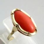 Vintage gouden bloedkoraal ring Vintage gouden bloedkoraal ring
