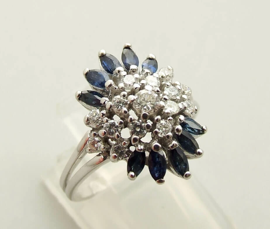 Gouden diamanten ring met saffier