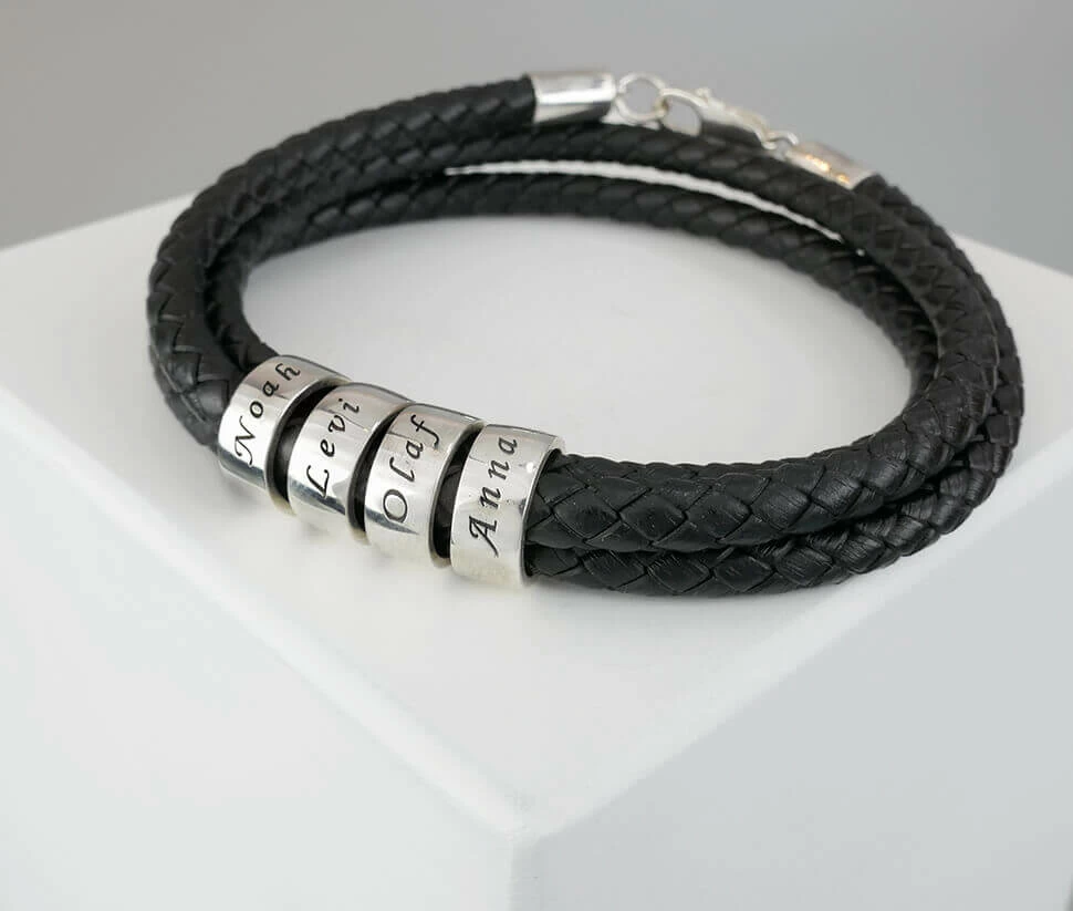 Zilveren naam armband met leer