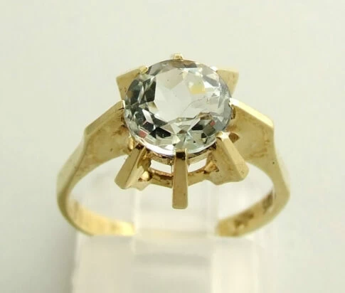 Geel gouden ring met aquamarijn