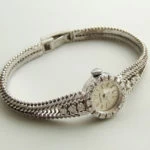 Wit gouden diamanten Certina horloge