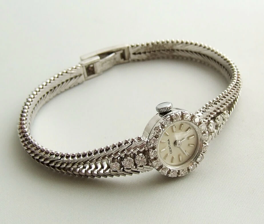 Wit gouden diamanten Certina horloge